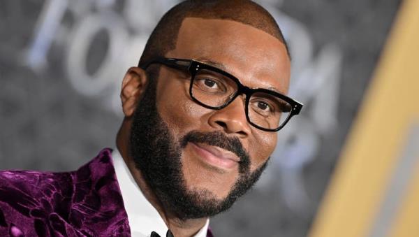 泰勒·佩里(Tyler Perry)获得了“历史性的”BET, VH1收购;但这真的发生了吗?